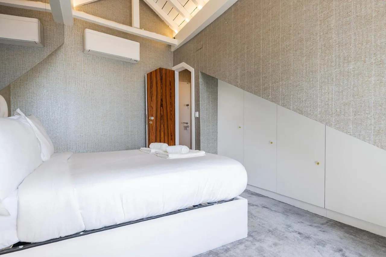 Luxury Duplex W/ River View By Lovelystay Lisbon 0*,