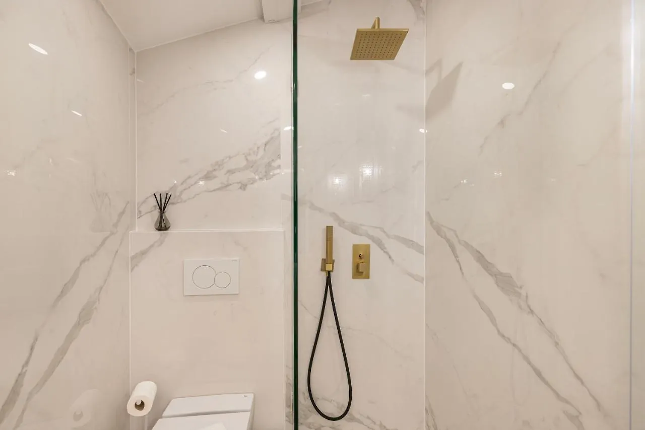 Luxury Duplex W/ River View By Lovelystay Lisbon